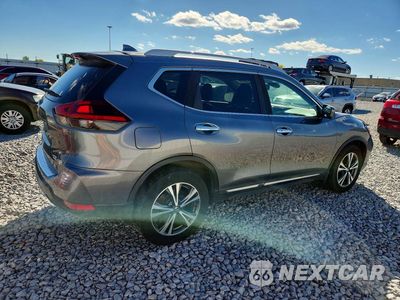 Trzecie zdjęcie samochodu z tyłu: 2018 NISSAN ROGUE SL VIN:5N1AT2MV5JC768985 - miniatura