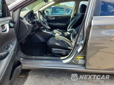 Zdjęcie 12 z 13 samochodu: 2019 NISSAN SENTRA SV VIN:3N1AB7APXKY435302 - miniatura