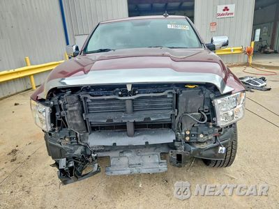 Piąte zdjęcie samochodu w środku: 2017 RAM 1500 SLT VIN:3C6RR6LT7HG573238 - miniatura