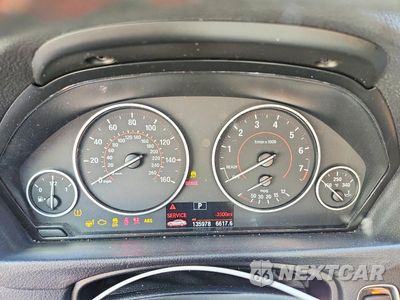 Zdjęcie 9 z 13 samochodu: 2017 BMW 330 XI VIN:WBA8D9C5XHK678061 - miniatura