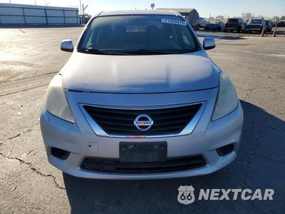 Piąte zdjęcie samochodu w środku: 2014 NISSAN VERSA 1.6 S VIN:3N1CN7AP5EK450278 - miniatura