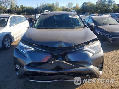 Piąte zdjęcie samochodu w środku: 2018 TOYOTA RAV4 HV LIMITED VIN:JTMDJREV9JD171766 - miniatura