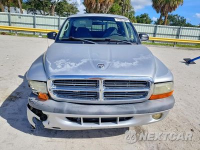 Piąte zdjęcie samochodu w środku: 2002 DODGE DAKOTA QUAD SPORT VIN:1B7HL38N92S710873 - miniatura