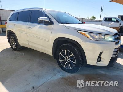 Czwarte zdjęcie samochodu z boku: 2018 TOYOTA HIGHLANDER XLE VIN:5TDKZRFH7JS527869 - miniatura