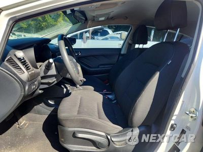 Zdjęcie 7 z 12 samochodu: 2016 KIA FORTE LX VIN:KNAFK4A69G5569972 - miniatura