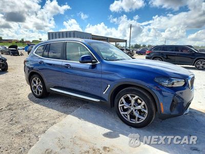Czwarte zdjęcie samochodu z boku: 2022 BMW X3 SDRIVE30I VIN:5UX43DP06N9L42642 - miniatura
