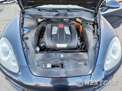 Zdjęcie 12 z 13 samochodu: 2013 PORSCHE CAYENNE S HYBRID VIN:WP1AE2A26DLA14912 - miniatura
