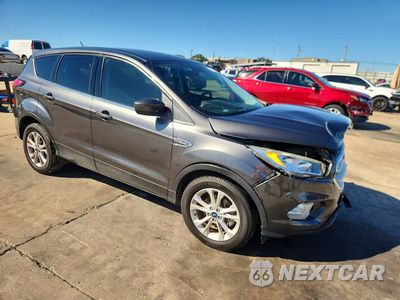 Czwarte zdjęcie samochodu z boku: 2019 FORD ESCAPE SE VIN:1FMCU0GD6KUA44179 - miniatura