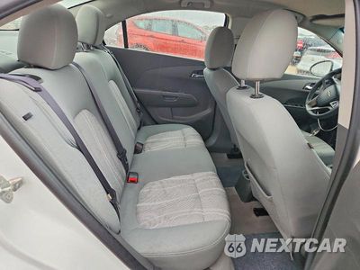Zdjęcie 10 z 12 samochodu: 2015 CHEVROLET SONIC LT VIN:1G1JC5SH6F4146540 - miniatura