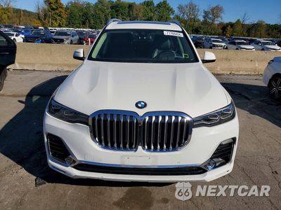 Piąte zdjęcie samochodu w środku: 2021 BMW X7 XDRIVE40I VIN:5UXCW2C09M9F14516 - miniatura