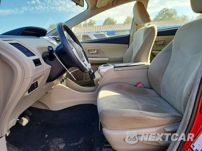 Zdjęcie 7 z 13 samochodu: 2012 TOYOTA PRIUS V TWO VIN:JTDZN3EU6C3116036 - miniatura