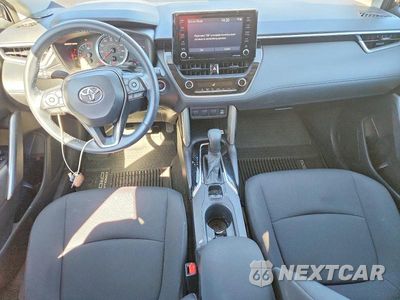 Zdjęcie 8 z 13 samochodu: 2022 TOYOTA COROLLA CROSS LE VIN:7MUBAABG6NV034377 - miniatura