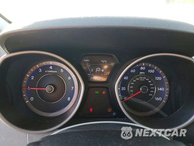 Zdjęcie 9 z 12 samochodu: 2015 HYUNDAI ELANTRA SE VIN:KMHDH4AE8FU226392 - miniatura