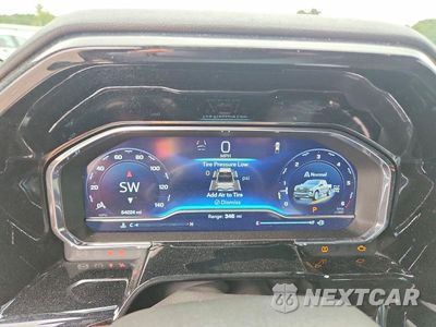 Zdjęcie 9 z 12 samochodu: 2024 CHEVROLET SILVERADO K1500 HIGH COUNTRY VIN:1GCUDJEDXRZ164887 - miniatura