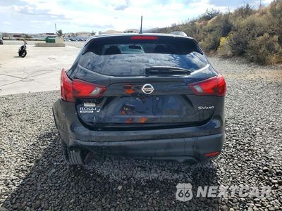 Zdjęcie 6 z 13 samochodu: 2017 NISSAN ROGUE SPORT SV VIN:JN1BJ1CR4HW142658 - miniatura