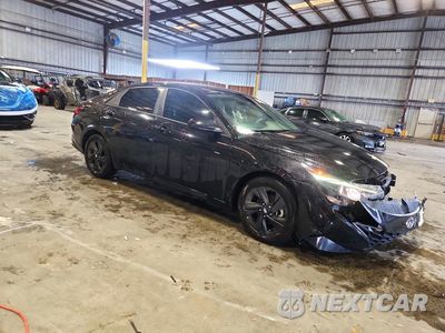 Czwarte zdjęcie samochodu z boku: 2022 HYUNDAI ELANTRA SEL VIN:5NPLS4AG4NH084263 - miniatura