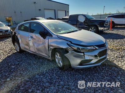 Czwarte zdjęcie samochodu z boku: 2017 CHEVROLET CRUZE LT VIN:3G1BE6SM1HS604456 - miniatura