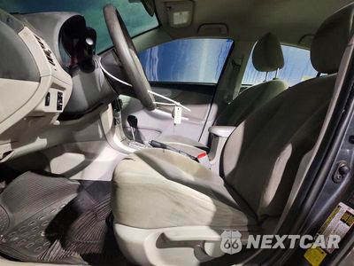 Zdjęcie 7 z 13 samochodu: 2012 TOYOTA COROLLA VIN:2T1BU4EEXCC791947 - miniatura