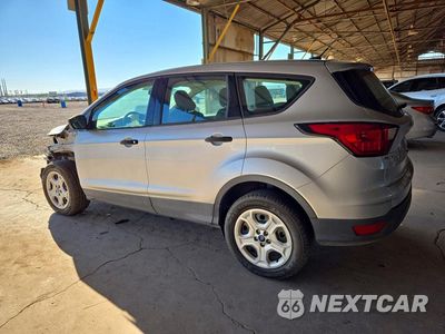 Drugie zdjęcie samochodu z przodu: 2019 FORD ESCAPE S VIN:1FMCU0F77KUA55025 - miniatura