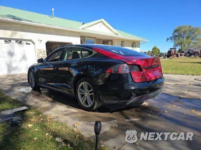 Trzecie zdjęcie samochodu z tyłu: 2014 TESLA MODEL S VIN:5YJSA1H12EFP35855 - miniatura
