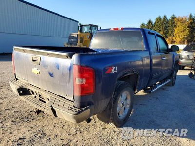 Trzecie zdjęcie samochodu z tyłu: 2013 CHEVROLET SILVERADO K1500 LT VIN:1GCRKSE75DZ380313 - miniatura