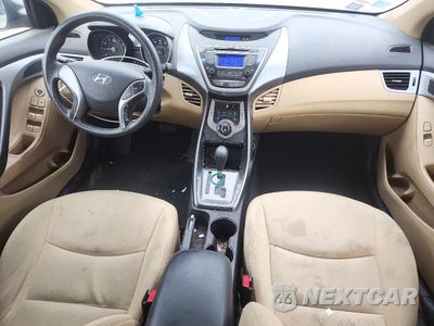 Zdjęcie 8 z 12 samochodu: 2013 HYUNDAI ELANTRA GLS VIN:5NPDH4AEXDH238362 - miniatura