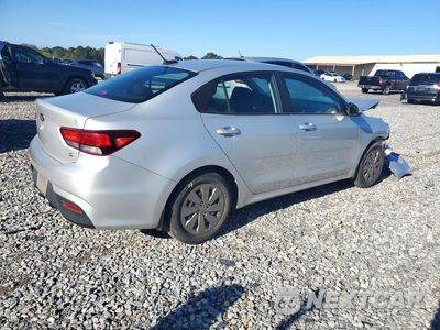 Trzecie zdjęcie samochodu z tyłu: 2020 KIA RIO S VIN:3KPA24AD0LE298553 - miniatura