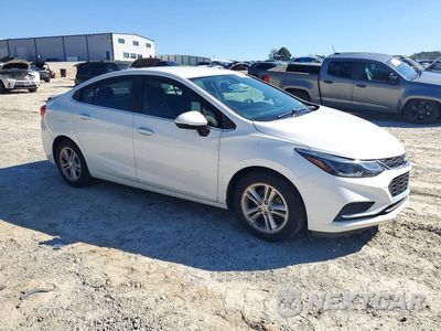Czwarte zdjęcie samochodu z boku: 2017 CHEVROLET CRUZE LT VIN:1G1BE5SM2H7100572 - miniatura