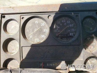 Zdjęcie 9 z 13 samochodu: 2000 FREIGHTLINER MEDIUM CONVENTIONAL FL70 VIN:1FV6HJAC2YHG79761 - miniatura