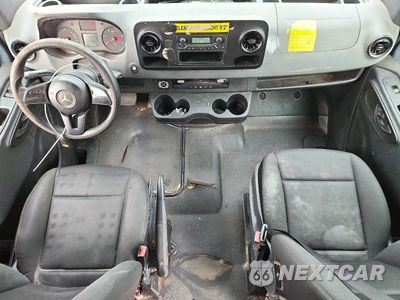 Zdjęcie 8 z 12 samochodu: 2019 MERCEDES-BENZ SPRINTER 2500/3500 DELIVERY VAN VIN:WD4PF0CD5KP104978 - miniatura