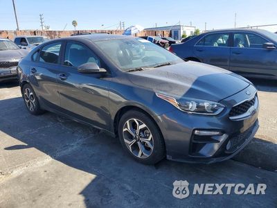 Czwarte zdjęcie samochodu z boku: 2019 KIA FORTE LXS VIN:3KPF24AD5KE138933 - miniatura