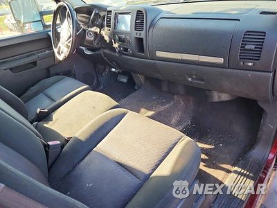 Zdjęcie 8 z 12 samochodu: 2013 CHEVROLET SILVERADO K1500 LT VIN:1GCRKSE74DZ219645 - miniatura
