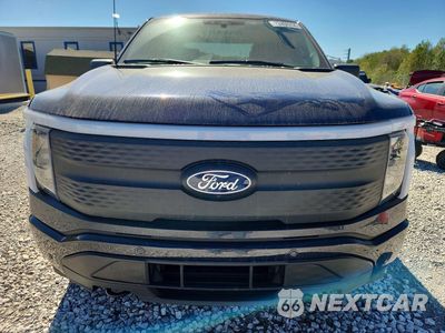 Piąte zdjęcie samochodu w środku: 2025 FORD F150 LIGHTNING XLT VIN:1FT6W3LU3SWG22035 - miniatura