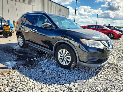 Czwarte zdjęcie samochodu z boku: 2017 NISSAN ROGUE SV VIN:KNMAT2MTXHP508183 - miniatura