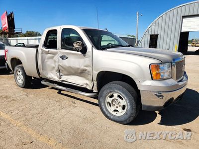 Czwarte zdjęcie samochodu z boku: 2007 GMC NEW SIERRA K1500 VIN:1GTEK19087E501398 - miniatura