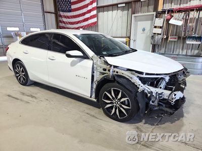 Czwarte zdjęcie samochodu z boku: 2018 CHEVROLET MALIBU LT VIN:1G1ZD5ST6JF279493 - miniatura