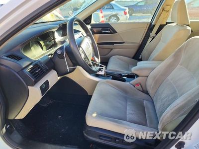 Zdjęcie 7 z 12 samochodu: 2015 HONDA ACCORD HYBRID VIN:1HGCR6F34FA000112 - miniatura