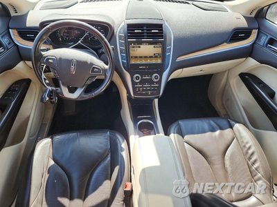 Zdjęcie 8 z 13 samochodu: 2016 LINCOLN MKC SELECT VIN:5LMCJ2D96GUJ30570 - miniatura