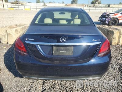 Zdjęcie 6 z 12 samochodu: 2019 MERCEDES-BENZ C 300 4MATIC VIN:55SWF8EB3KU288097 - miniatura