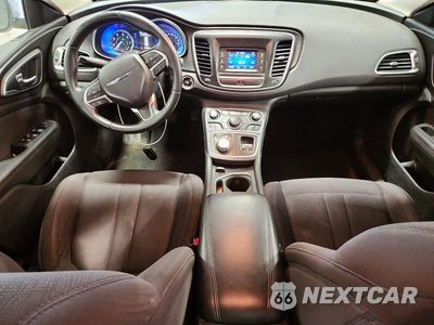 Zdjęcie 8 z 12 samochodu: 2015 CHRYSLER 200 LIMITED VIN:1C3CCCAB8FN619242 - miniatura