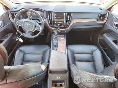 Zdjęcie 8 z 14 samochodu: 2021 VOLVO XC60 T5 MOMENTUM VIN:YV4102RK4M1823239 - miniatura