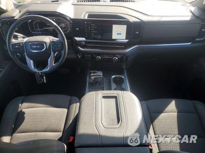 Zdjęcie 8 z 12 samochodu: 2022 GMC SIERRA K1500 ELEVATION VIN:3GTUUCED6NG556139 - miniatura