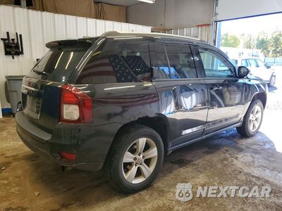 Trzecie zdjęcie samochodu z tyłu: 2017 JEEP COMPASS SPORT VIN:1C4NJDBB3HD105371 - miniatura
