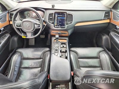Zdjęcie 8 z 13 samochodu: 2017 VOLVO XC90 T6 VIN:YV4A22PL9H1146362 - miniatura