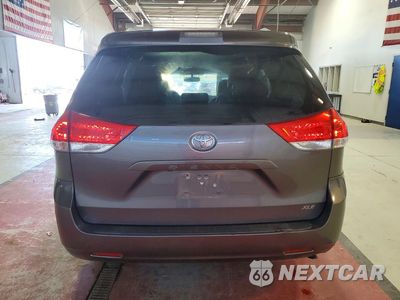Zdjęcie 6 z 14 samochodu: 2014 TOYOTA SIENNA XLE 8-PASSENGER VIN:5TDYK3DC6ES493318 - miniatura