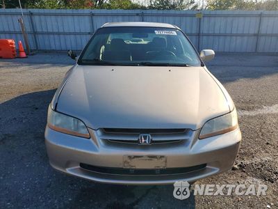 Piąte zdjęcie samochodu w środku: 2000 HONDA ACCORD SE VIN:1HGCG6697YA094774 - miniatura