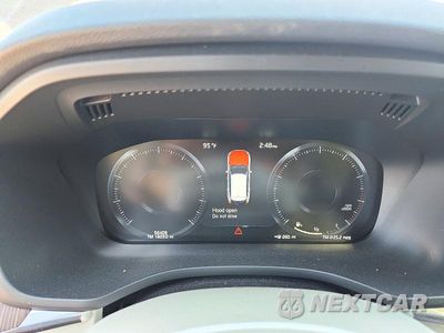 Zdjęcie 9 z 14 samochodu: 2021 VOLVO XC60 T5 MOMENTUM VIN:YV4102RK6M1880610 - miniatura