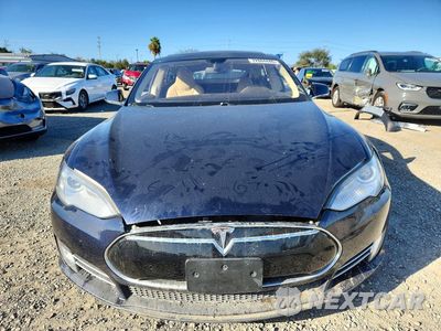 Piąte zdjęcie samochodu w środku: 2013 TESLA MODEL S VIN:5YJSA1CP4DFP25743 - miniatura