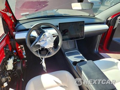 Zdjęcie 8 z 12 samochodu: 2024 TESLA MODEL Y VIN:7SAYGDED2RF011150 - miniatura