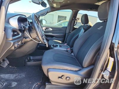Zdjęcie 7 z 13 samochodu: 2019 CHRYSLER PACIFICA TOURING PLUS VIN:2C4RC1FGXKR633400 - miniatura